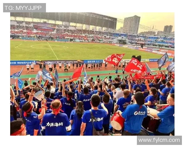 咬耳朵足球星再掀热议场内场外故事引发球迷广泛关注